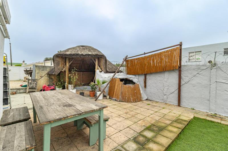 4 Bedroom Property for Sale in Windsor Park Western Cape